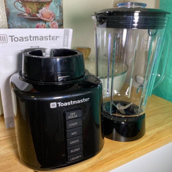 Six Speed Toastmaster Blender - Picture 2 of 2